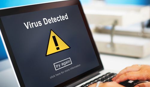 ordinateur avec un virus détecté